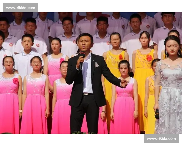 潘展乐领航中国泳坛新时代的拼搏精神与青春力量与世界舞台梦想征程 - 副本 (2)