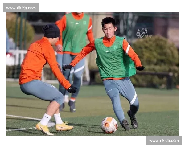 球员跑动距离榜揭示赛场体能较量与战术价值新风向解析与数据背后故事 - 副本 (2)