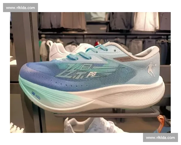 碳板跑鞋技术革新与竞速表现全面解析指南及训练选择策略深度剖析 - 副本 (2) 碳板跑鞋技术革新与竞速表现全面解析指南及训练选择策略深度剖析 - 副本 (2)