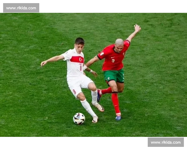 绿茵场上那些令人热血沸腾的精彩绝伦进球瞬间回顾与传奇故事 - 副本