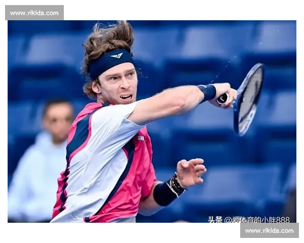 美网激战升级新星老将同场争锋引爆纽约盛夏激情赛场风云再起高潮迭起 - 副本 - 副本 美网激战升级新星老将同场争锋引爆纽约盛夏激情赛场风云再起高潮迭起 - 副本 - 副本