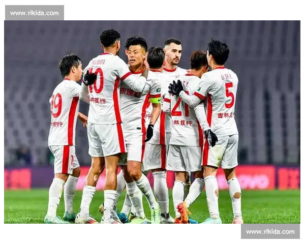 聚焦世界杯夺冠大热门球队实力格局与终极悬念前瞻深度解析赛程战术与黑马变量 - 副本 (2)